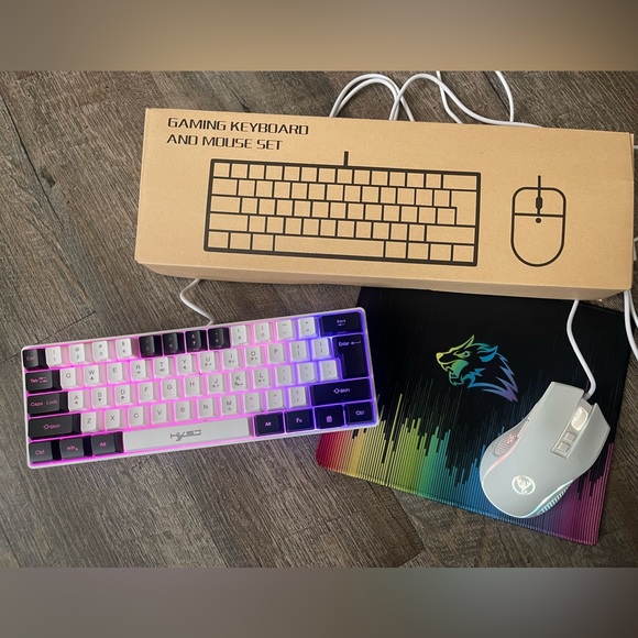 61 key RGB Streamer Gaming Backlight Keyboard and mouse 60% scale wired - Picture 1 of 6